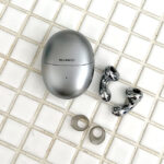 この液体金属感がたまらない！もちろん音質だって納得のイヤホンをレポート