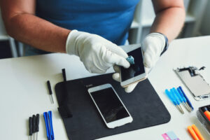 あなたはつける？つけない？スマホ購入時の補償はどうするか問題