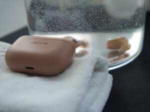 タフさとパフォーマンスで魅了される！最新イヤホン「Jabra Elite 8 Active」の特徴とは？
