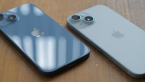 チタンのProに注目が集まる中、iPhone15の無印も見逃せない色味の魅力がある
