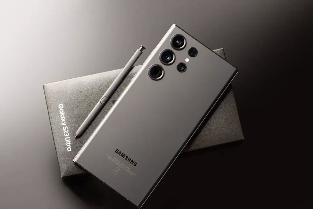 やはり噂は本当だった！「Galaxy 24 Ultra」のリークされた実物写真が話題に！期待が高まる