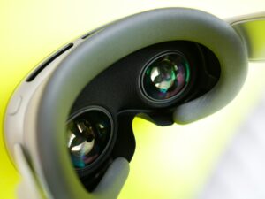 【Apple】高額な投資に値するか？『Vision Pro』を使ってみた感想とは