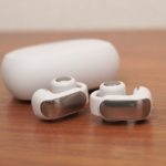【イヤホン】ボーズの最新『Ultra Open Earbuds』耳をふさがないデザインと高音質に注目