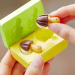 本日発売！『きのこの山 ワイヤレスイヤホン』食べられないけど魅力満載