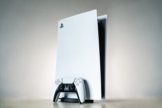 ジョ一ジ「PS5面白すぎて女子に興味無くなるwww」